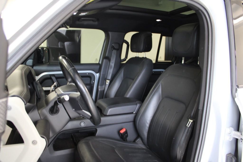 Used 2022 Land Rover Defender 110 XS Edition AWD/4WD image 5