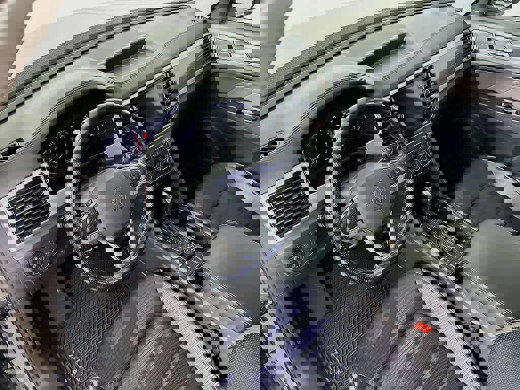 Used 2021 Volkswagen Atlas SEL Premium AWD/4WD image 2