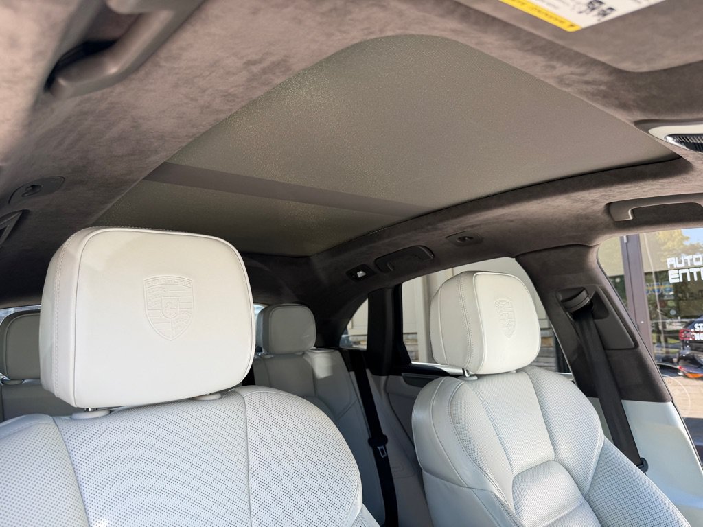 Used 2016 Porsche Macan Turbo AWD/4WD image 86