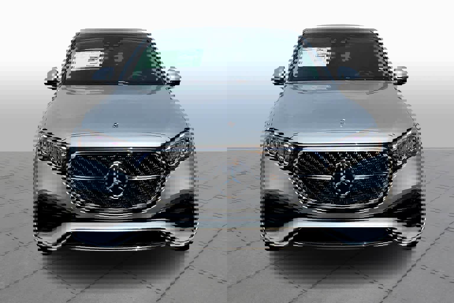 Used 2025 Mercedes-Benz E 350 Sedan image 3