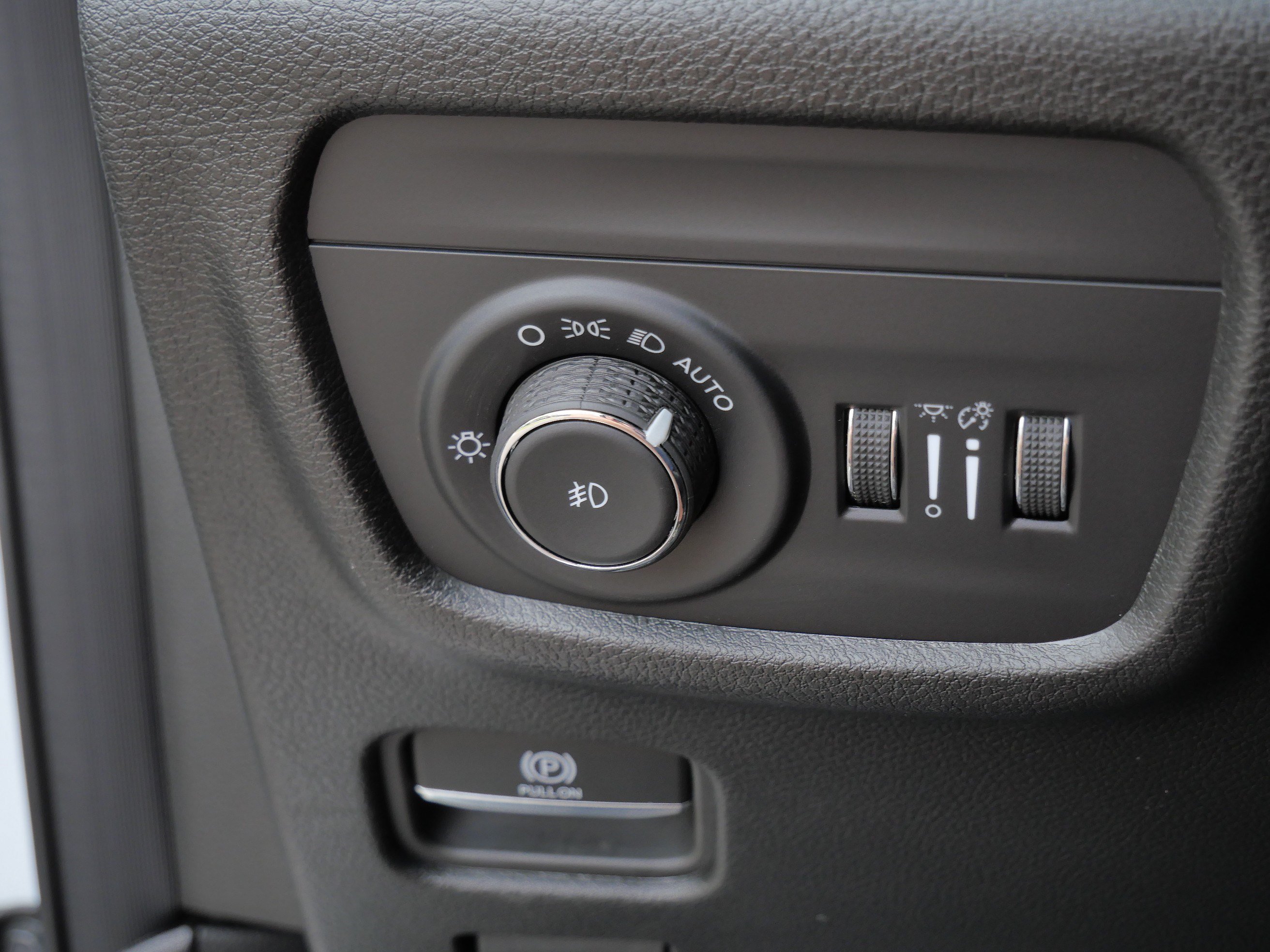 Used 2025 Jeep Grand Cherokee Limited AWD/4WD image 26