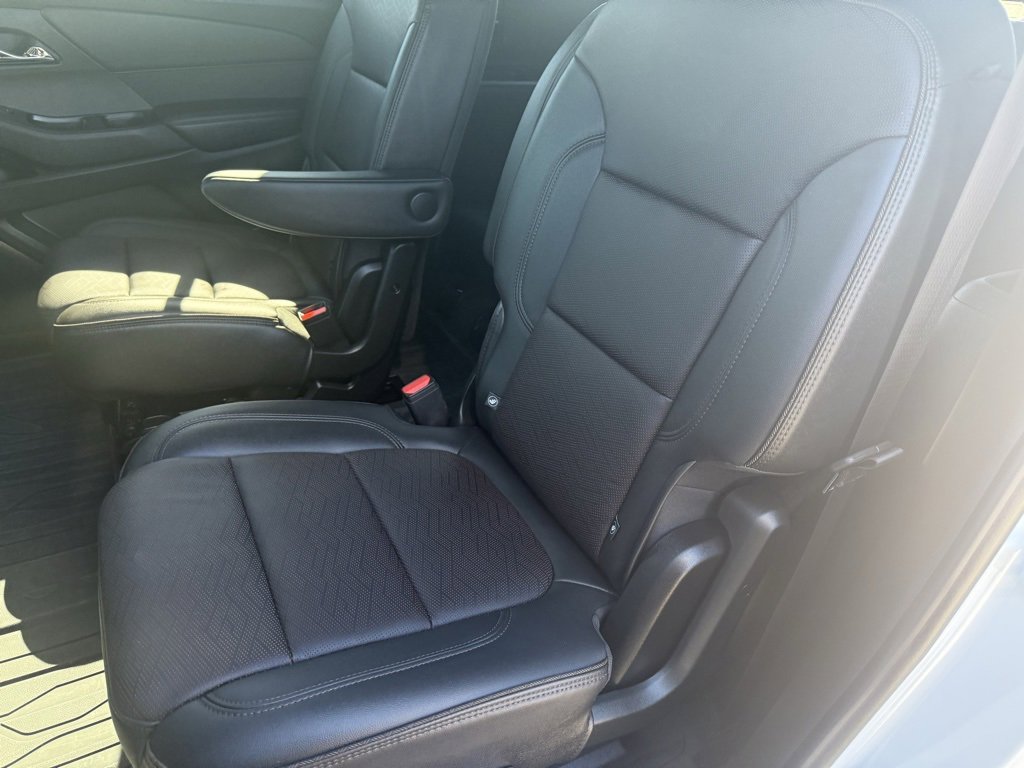Used 2023 Chevrolet Traverse High Country w/ LPO, Floor Liner Package image 30