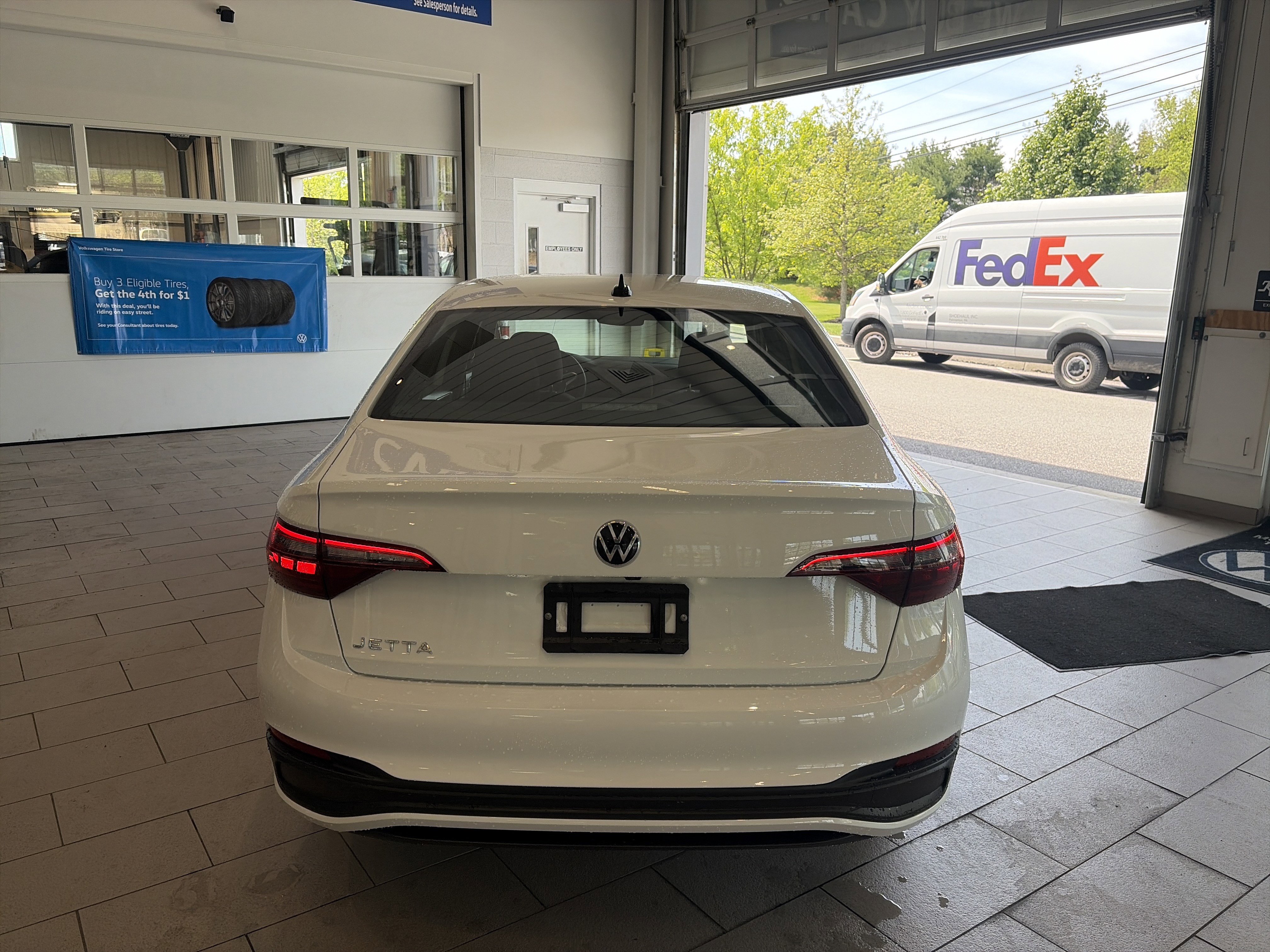 Used 2024 Volkswagen Jetta Sport FWD image 5