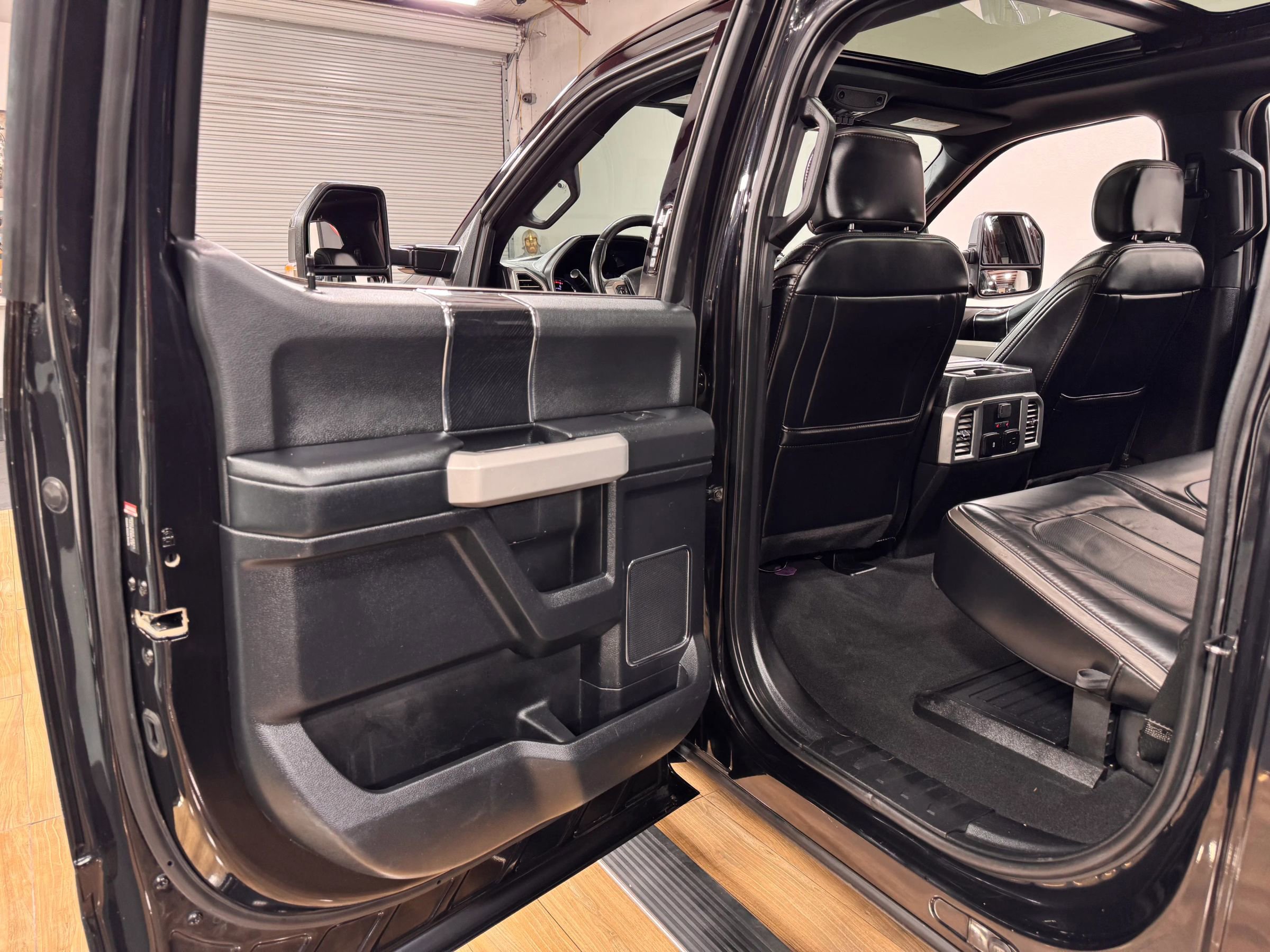 Used 2020 Ford F250 Platinum w/ FX4 Off-Road Package image 14