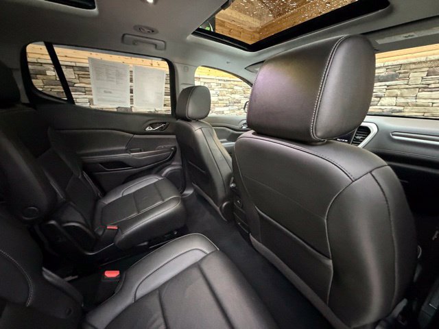 Used 2022 GMC Acadia SLT w/ Elevation Edition AWD/4WD image 34