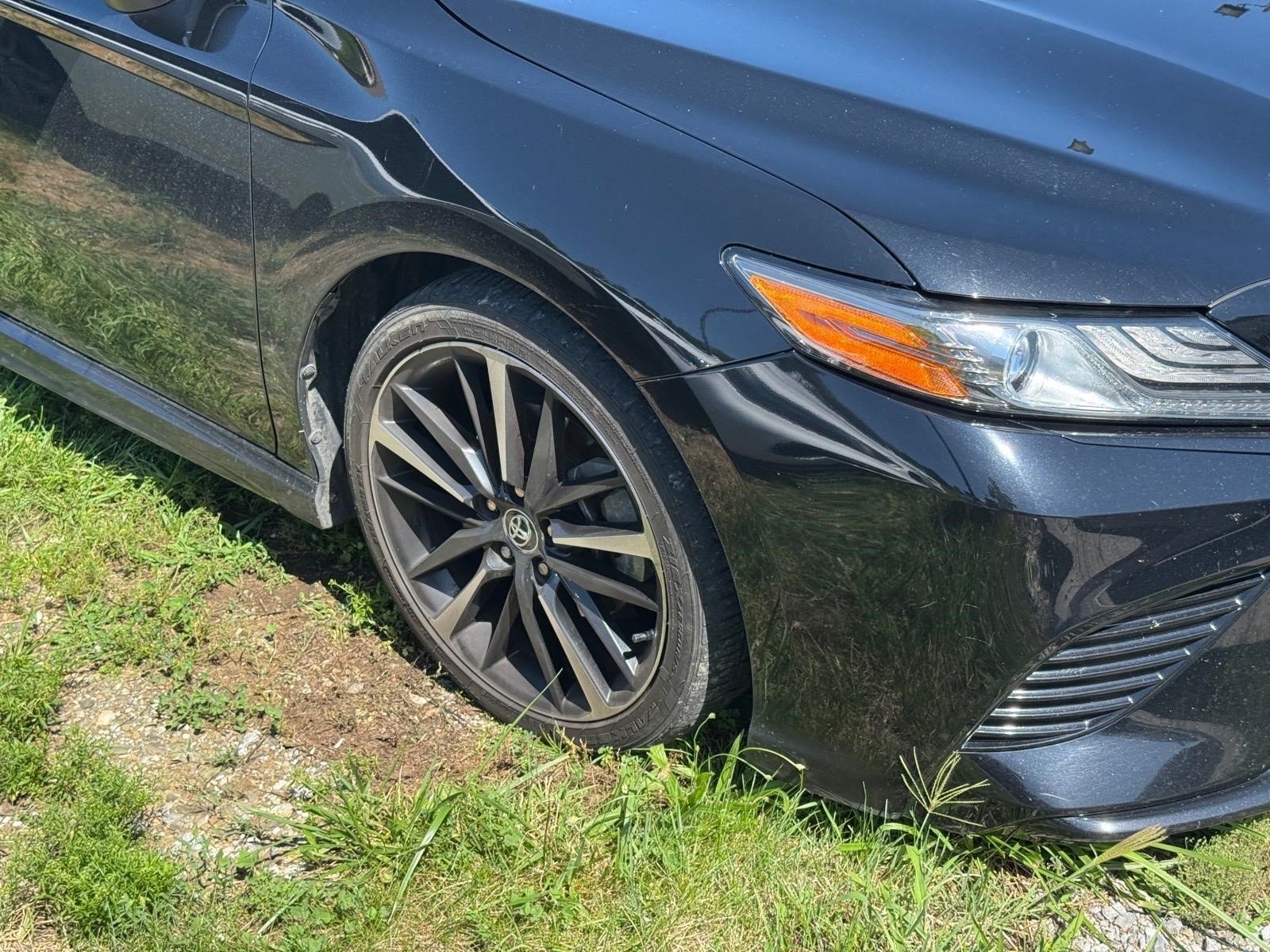 Used 2019 Toyota Camry XSE FWD image 11