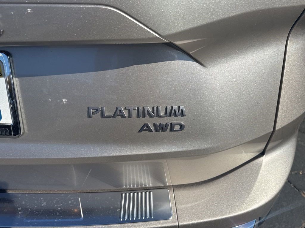 Used 2025 Nissan Rogue Platinum w/ Tech Package image 13