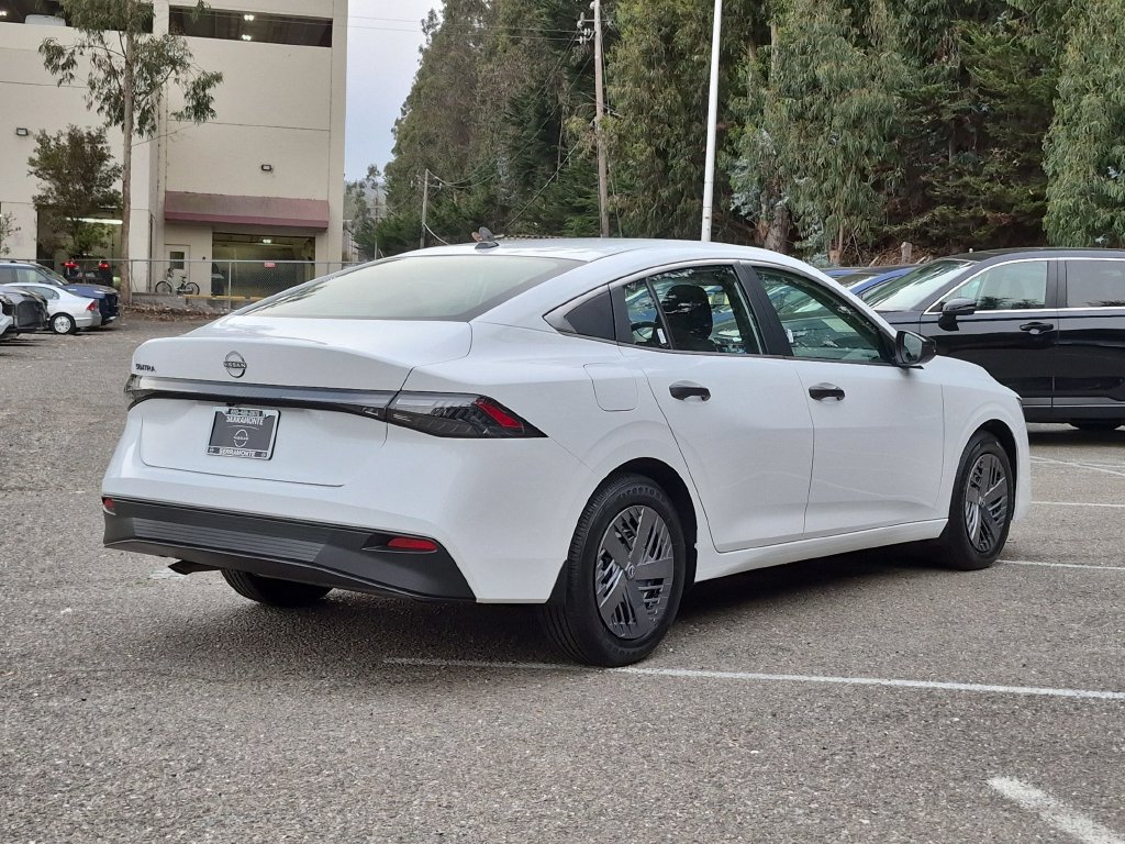 New 2027 Nissan Sentra S w/ Floor Mat Package FWD image 5