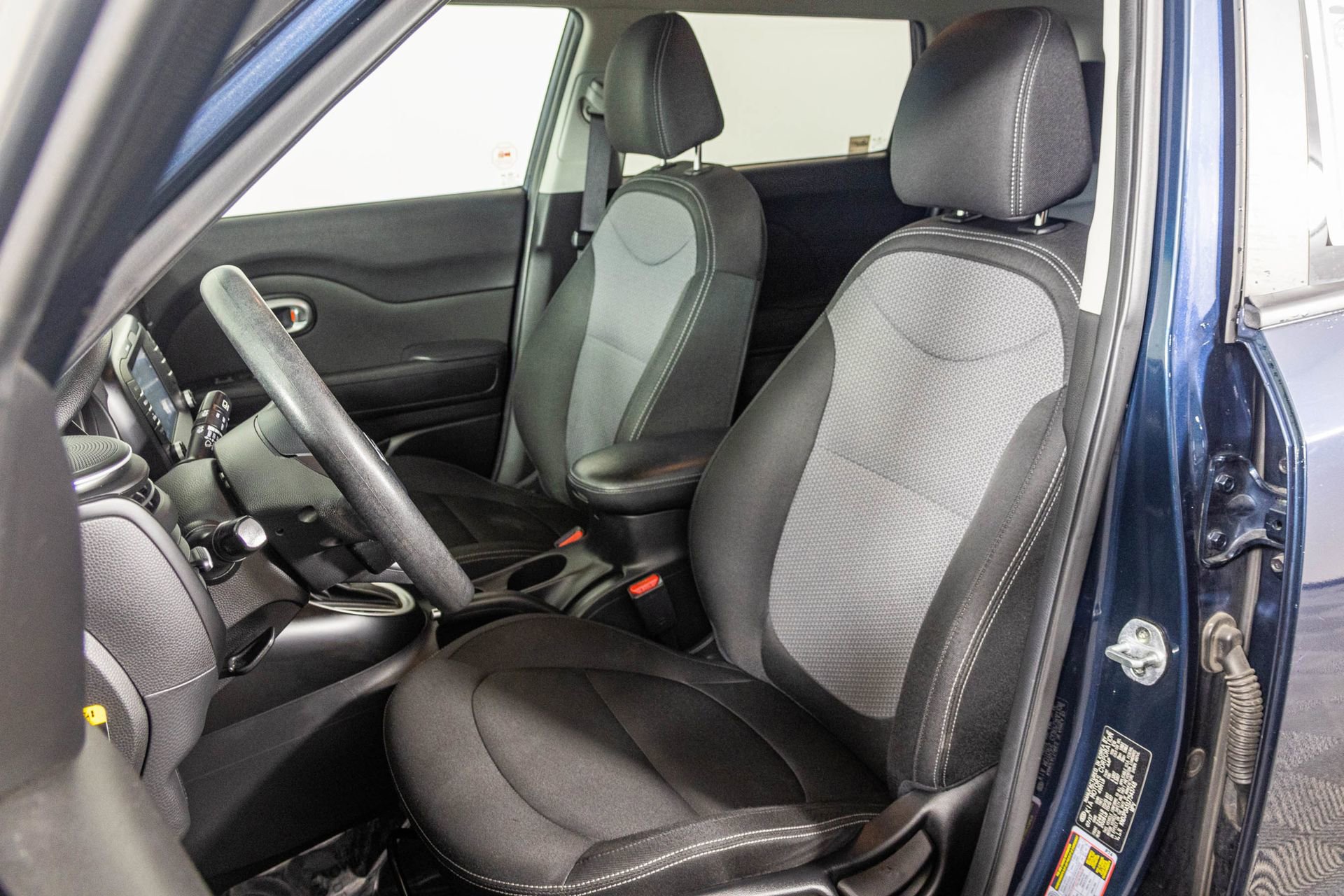 Used 2018 Kia Soul + FWD image 19
