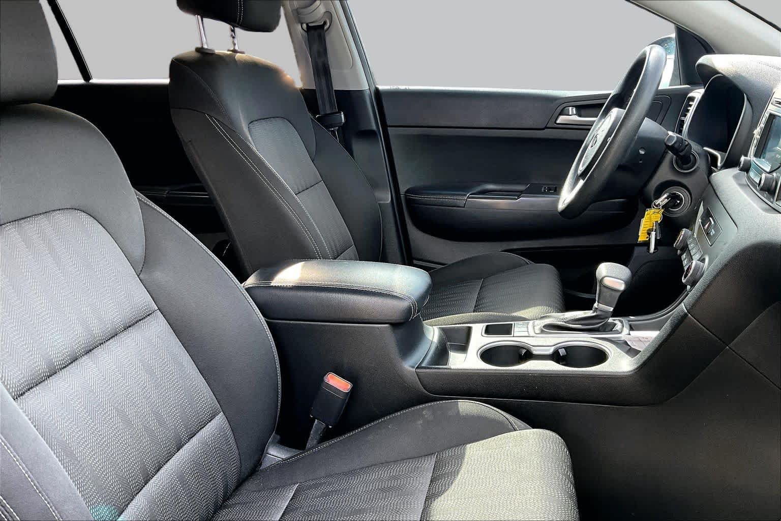 Used 2017 Kia Sportage LX AWD/4WD image 9