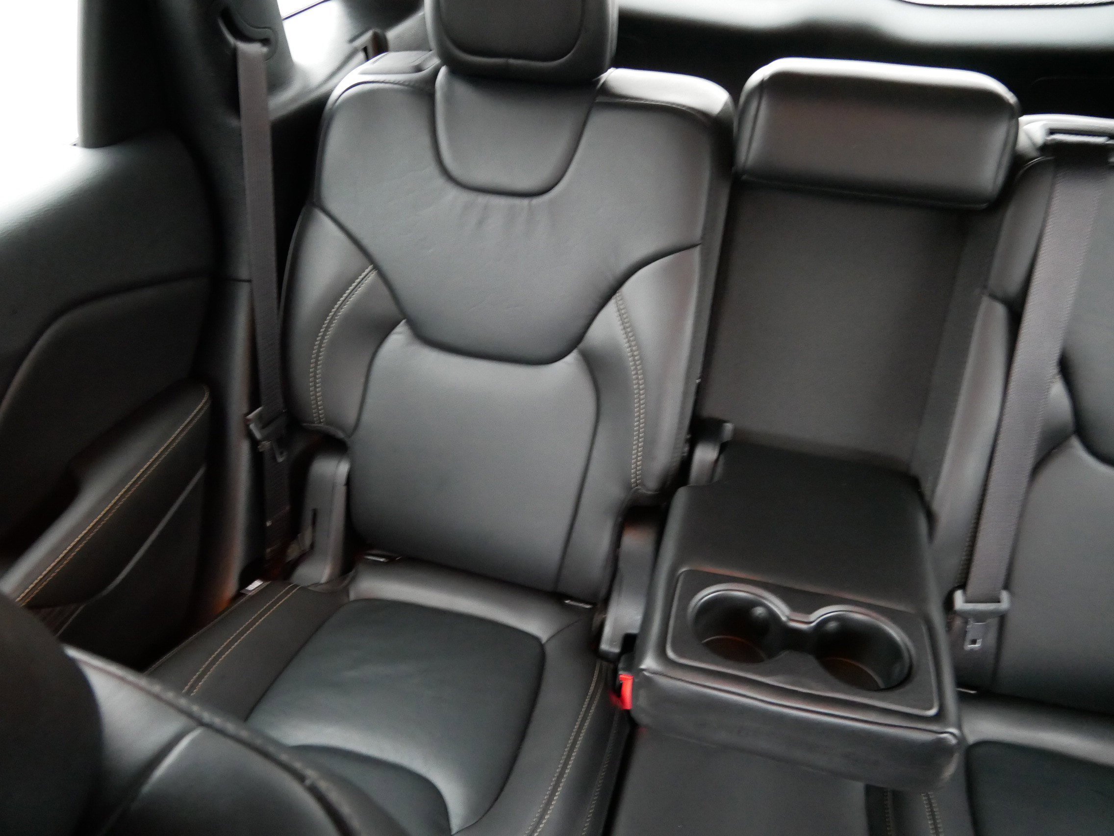 Used 2016 Jeep Cherokee Limited w/ Trailer Tow Group image 12