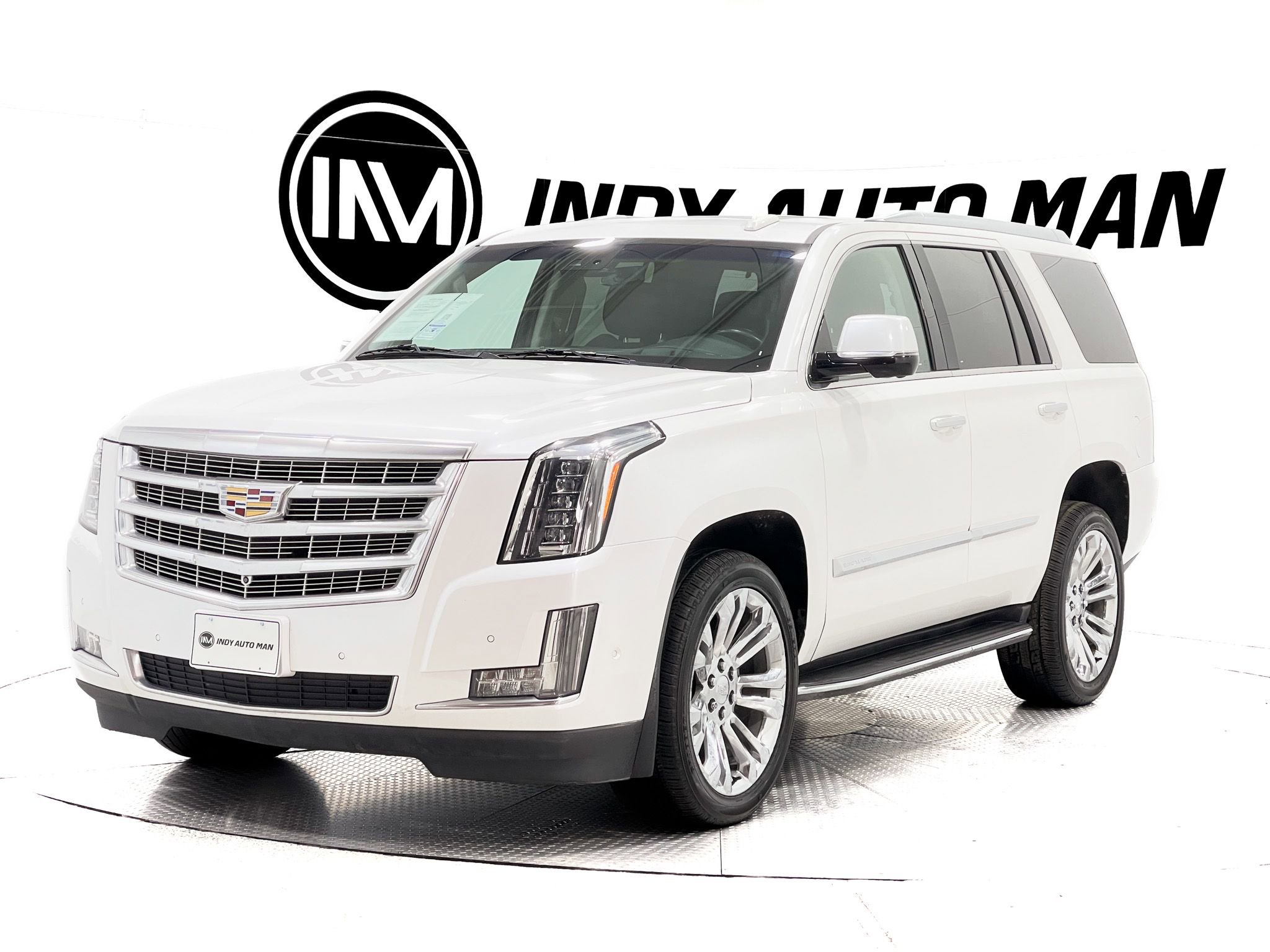 Used 2018 Cadillac Escalade Luxury w/ LPO, Radiant Package image 8