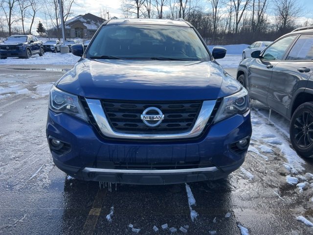 Used 2019 Nissan Pathfinder SV image 3