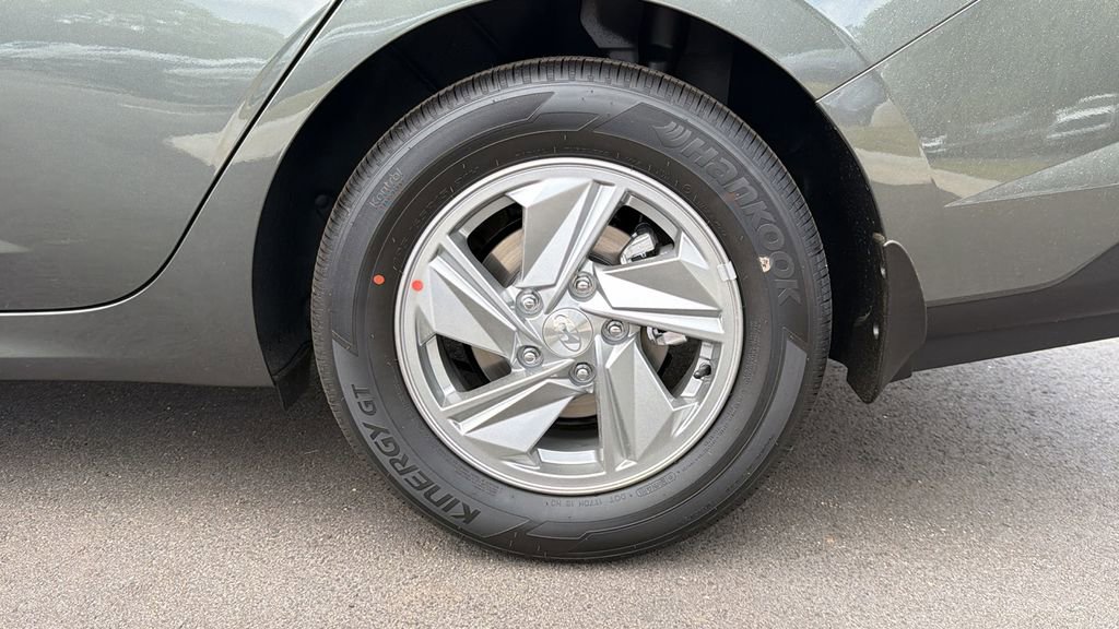 New 2026 Hyundai Elantra SE image 18