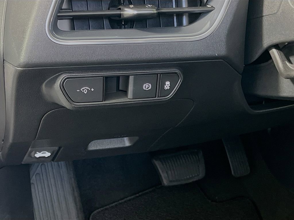 New 2025 Kia K4 GT-Line w/ GT-Line Sunroof Package FWD image 10
