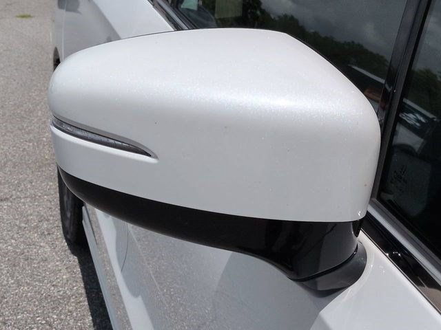 Used 2023 Honda Odyssey Elite image 11