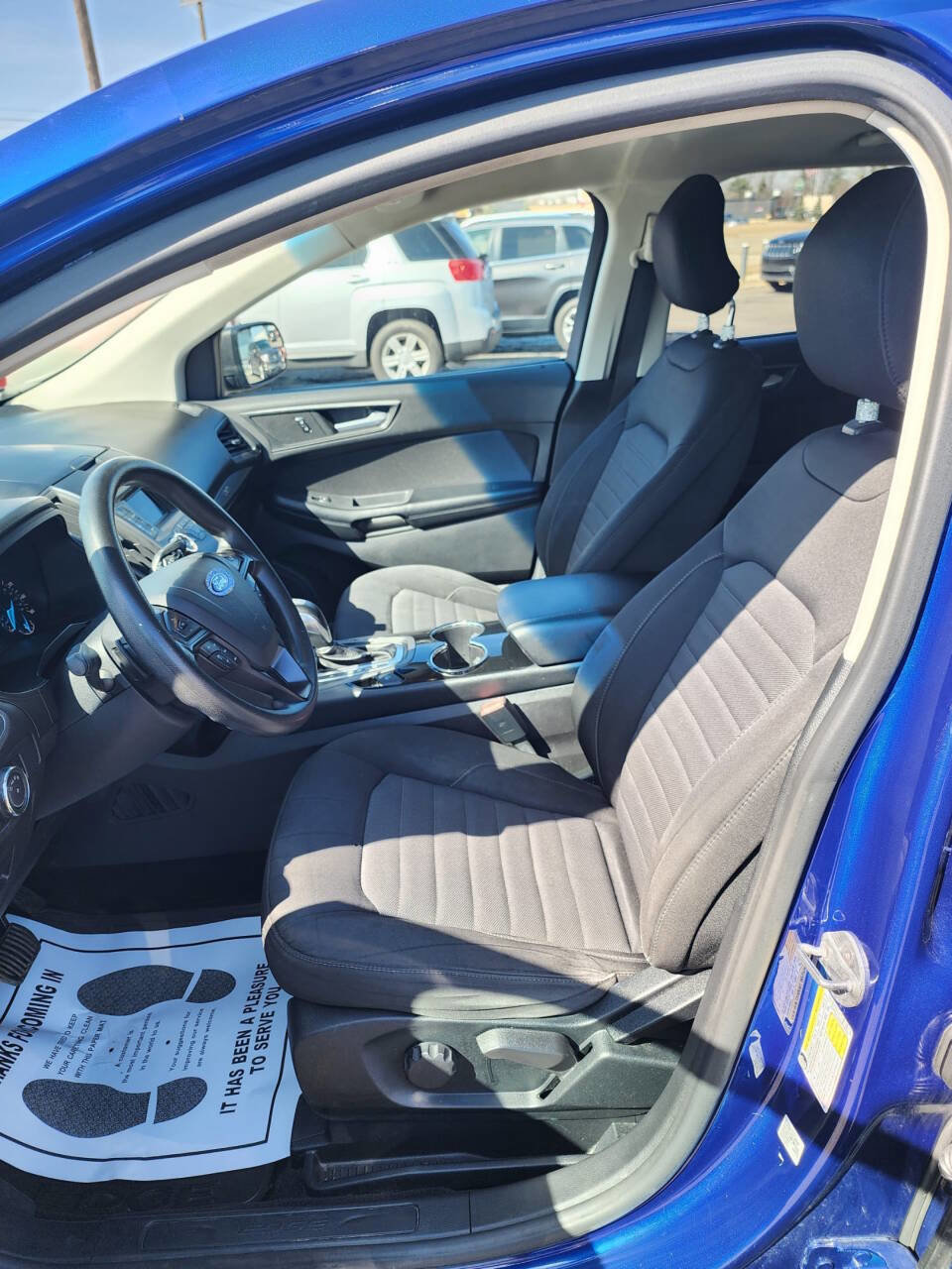 Used 2015 Ford Edge SE image 16