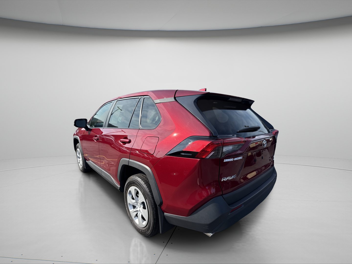Used 2024 Toyota RAV4 LE AWD/4WD image 2