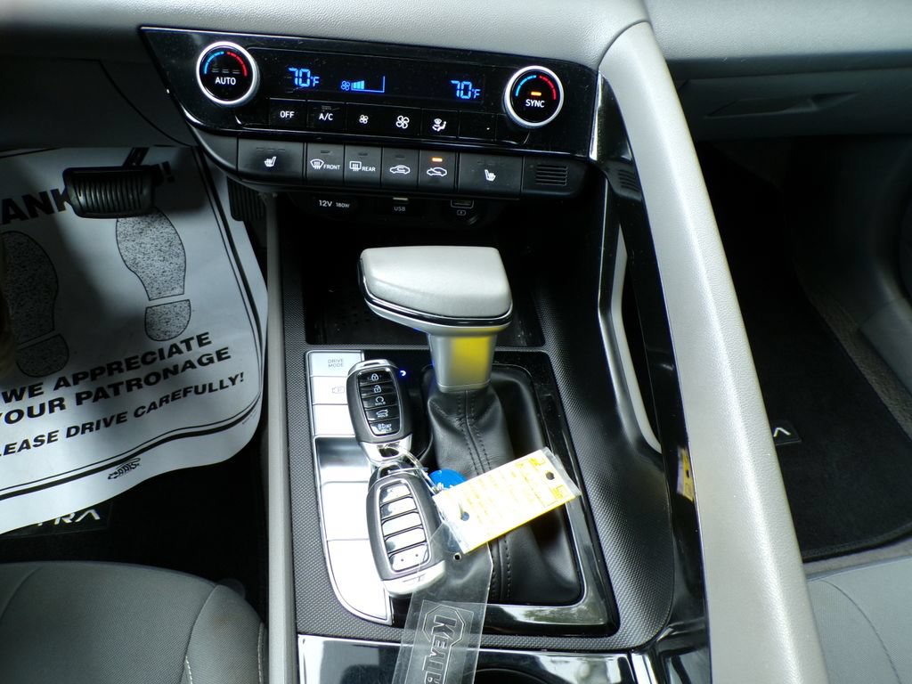 Certified 2022 Hyundai Elantra SEL w/ Convenience Package FWD image 25