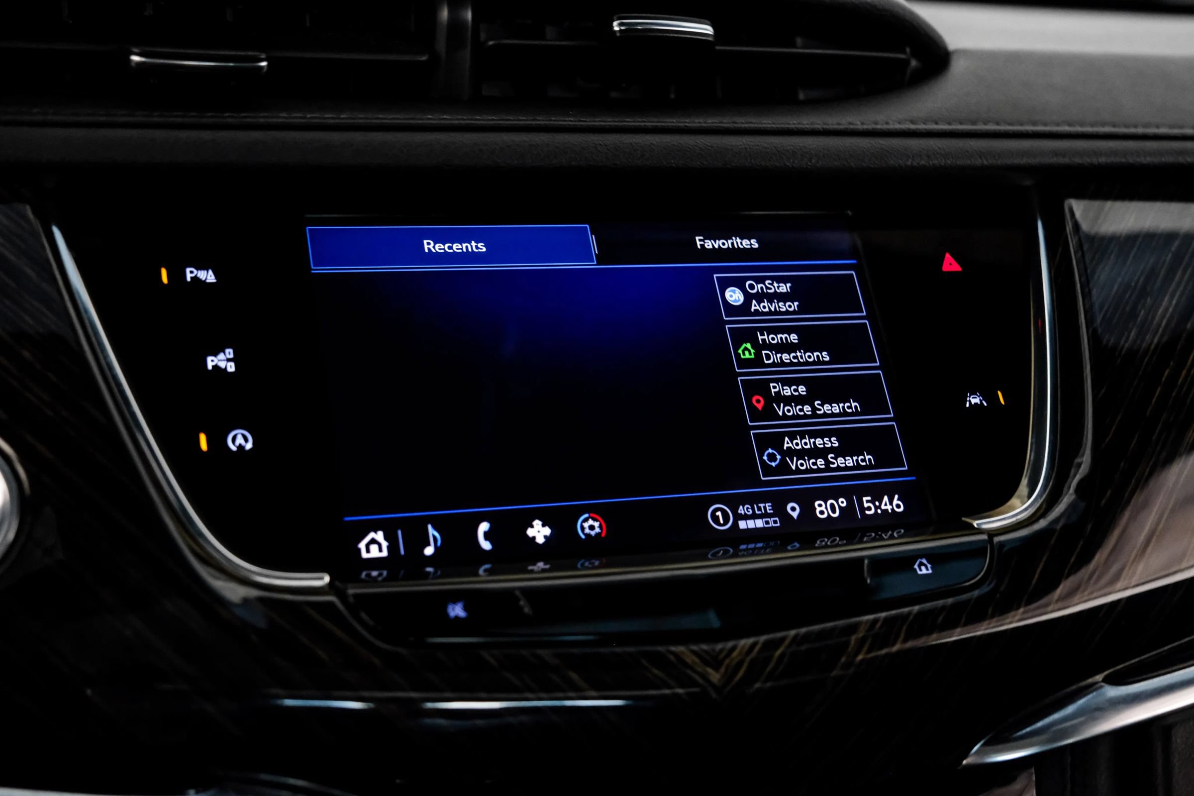 Used 2022 Cadillac XT6 Premium Luxury w/ Technology Package FWD image 16