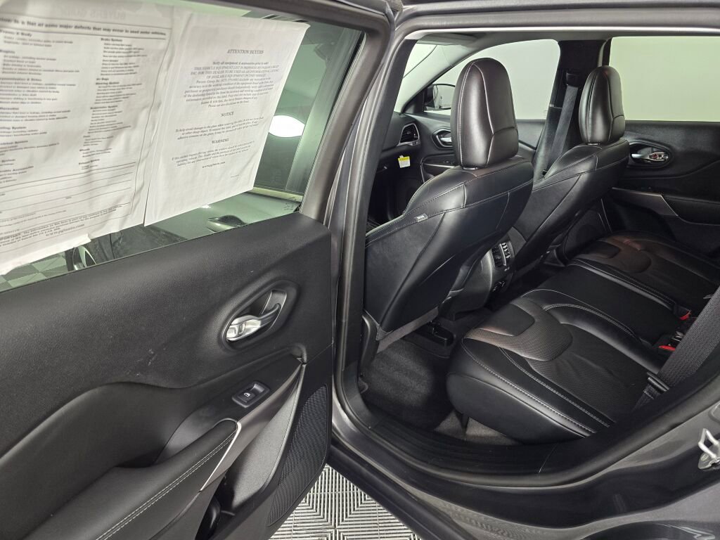 Used 2022 Jeep Cherokee Limited image 34