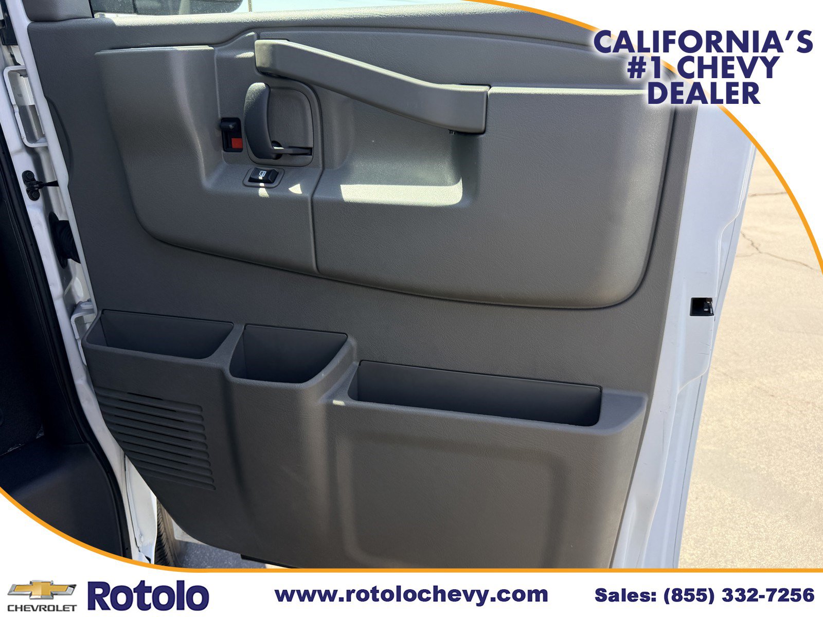 Used 2024 Chevrolet Express 3500 LT w/ LT Preferred Equipment Group RWD image 9