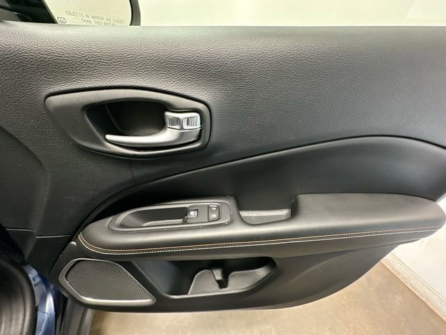 Used 2018 Jeep Compass Latitude w/ Popular Equipment Group AWD/4WD image 23