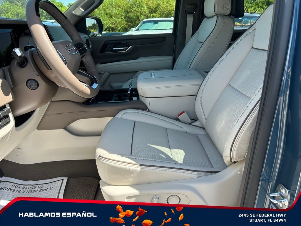 New 2026 GMC Yukon XL Denali w/ Denali Reserve Package AWD/4WD image 9