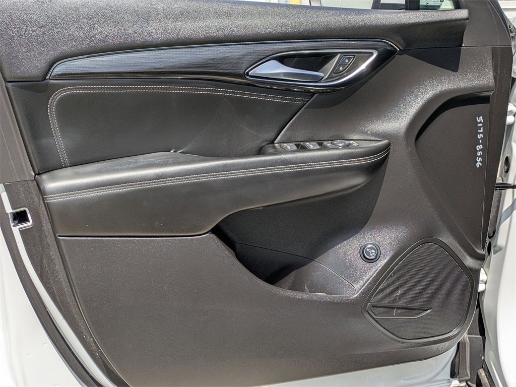 Used 2023 Buick Envision Preferred image 11