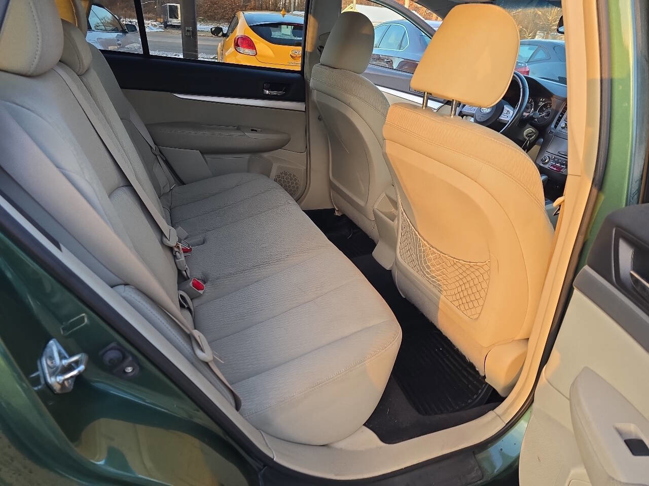 Used 2010 Subaru Outback 2.5i Premium image 21