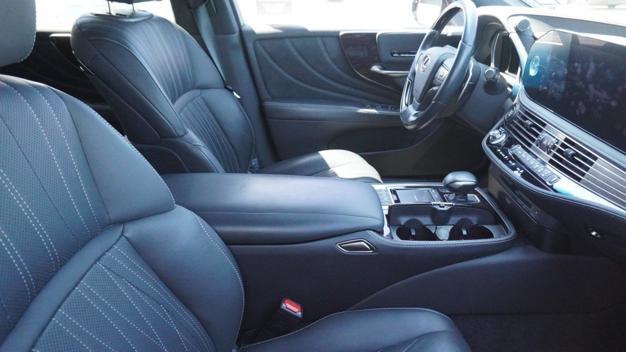 Certified 2021 Lexus LS 500 w/ Interior Upgrade Package RWD image 11