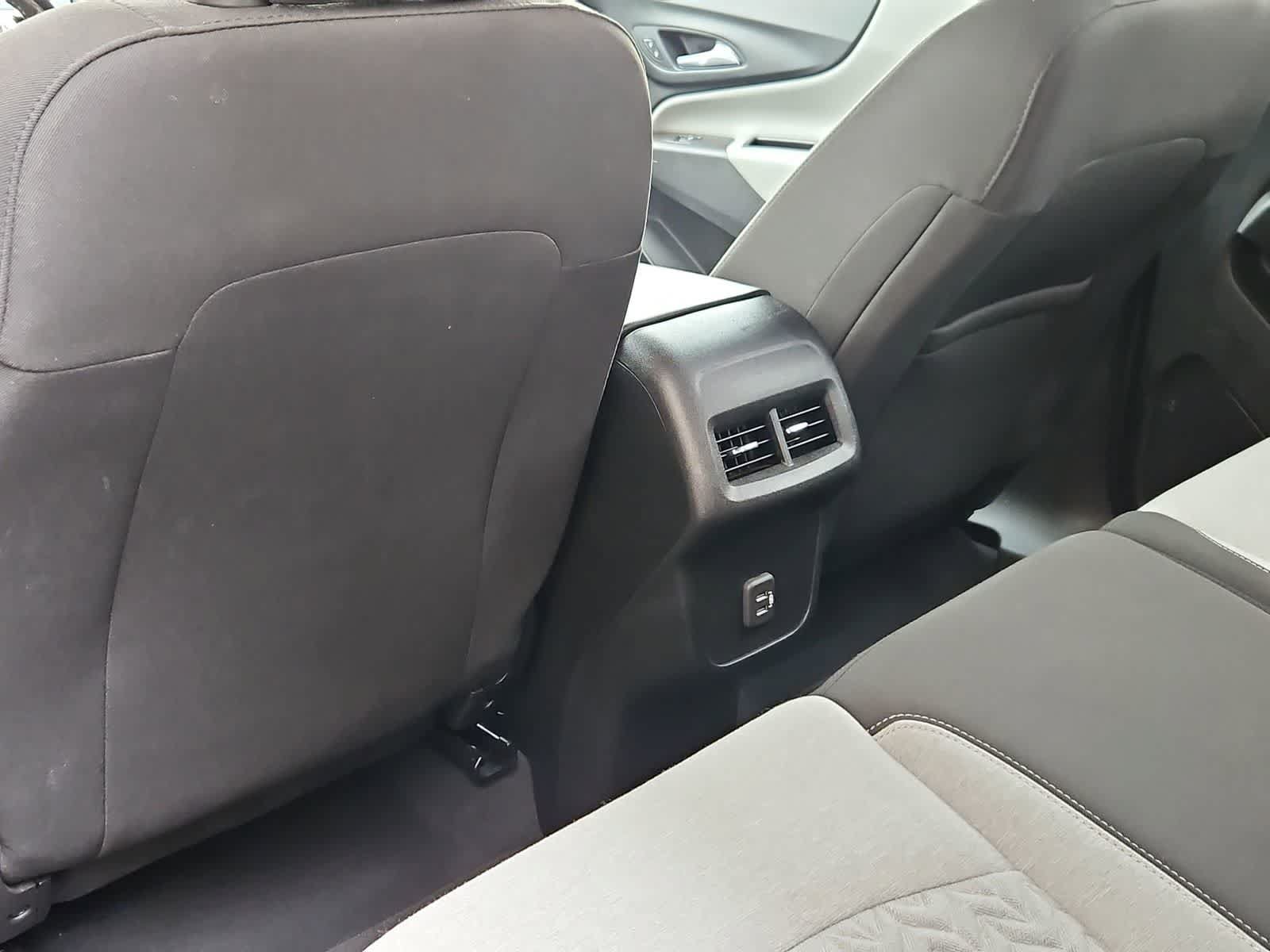 Used 2022 Chevrolet Equinox LT AWD/4WD image 18