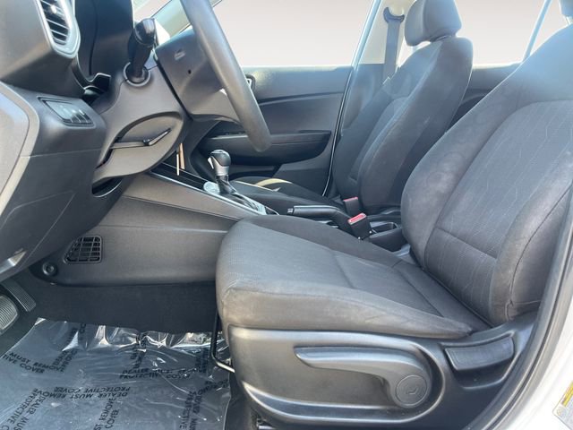 Used 2021 Hyundai Venue SE image 28