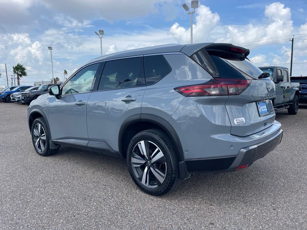 Certified 2025 Nissan Rogue SL AWD/4WD image 5