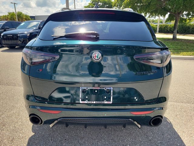 Used 2021 Alfa Romeo Stelvio Ti Sport AWD/4WD image 6