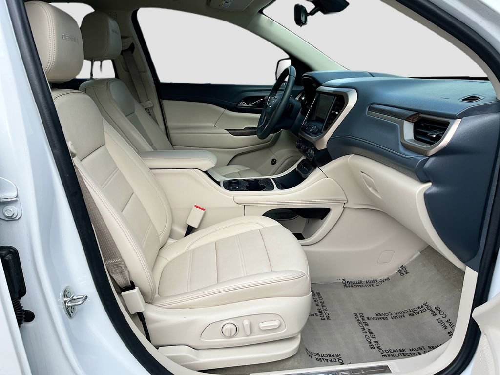 Used 2023 GMC Acadia Denali w/ Denali Ultimate Package image 32