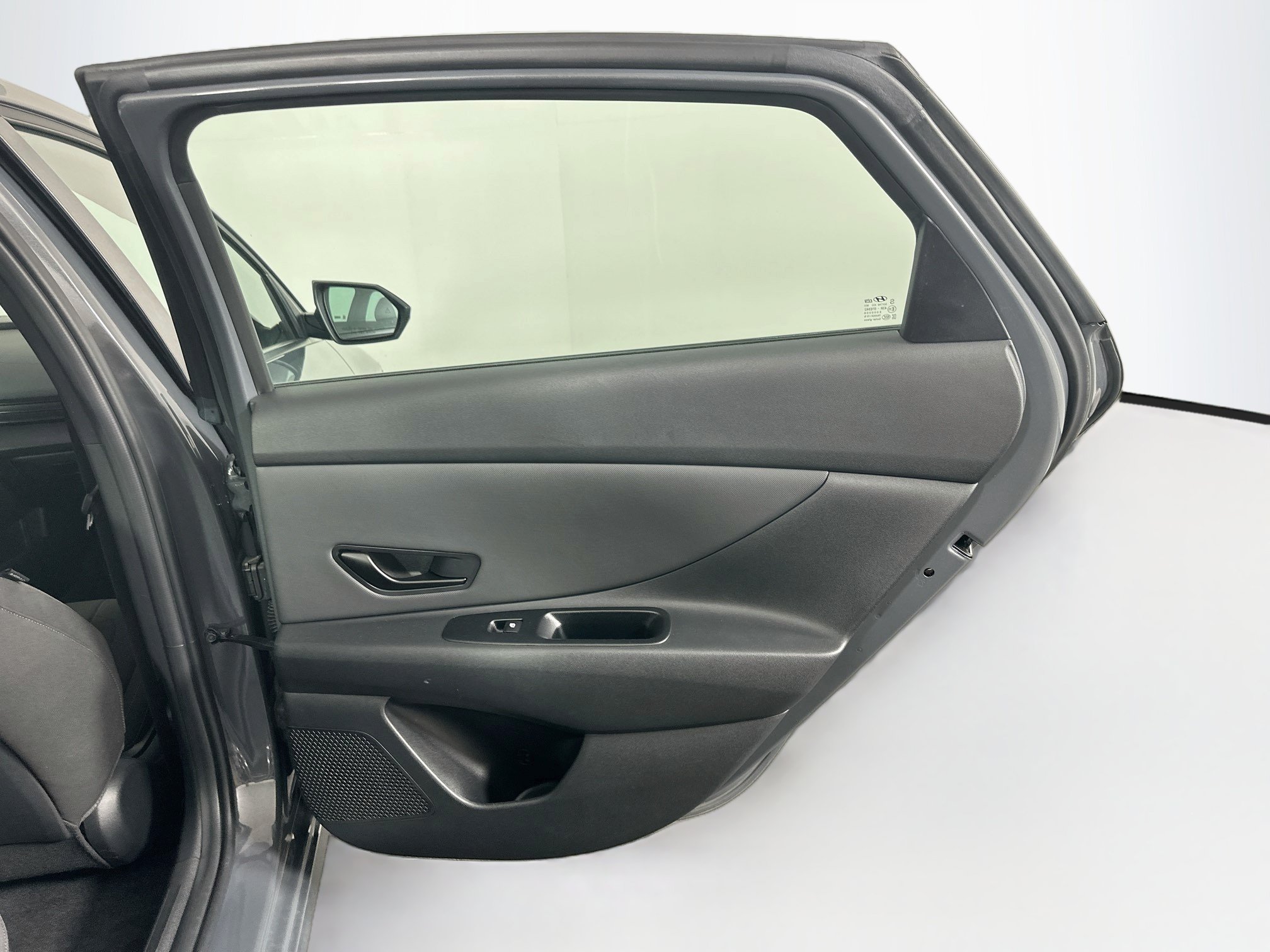 Used 2025 Hyundai Elantra Sport FWD image 29