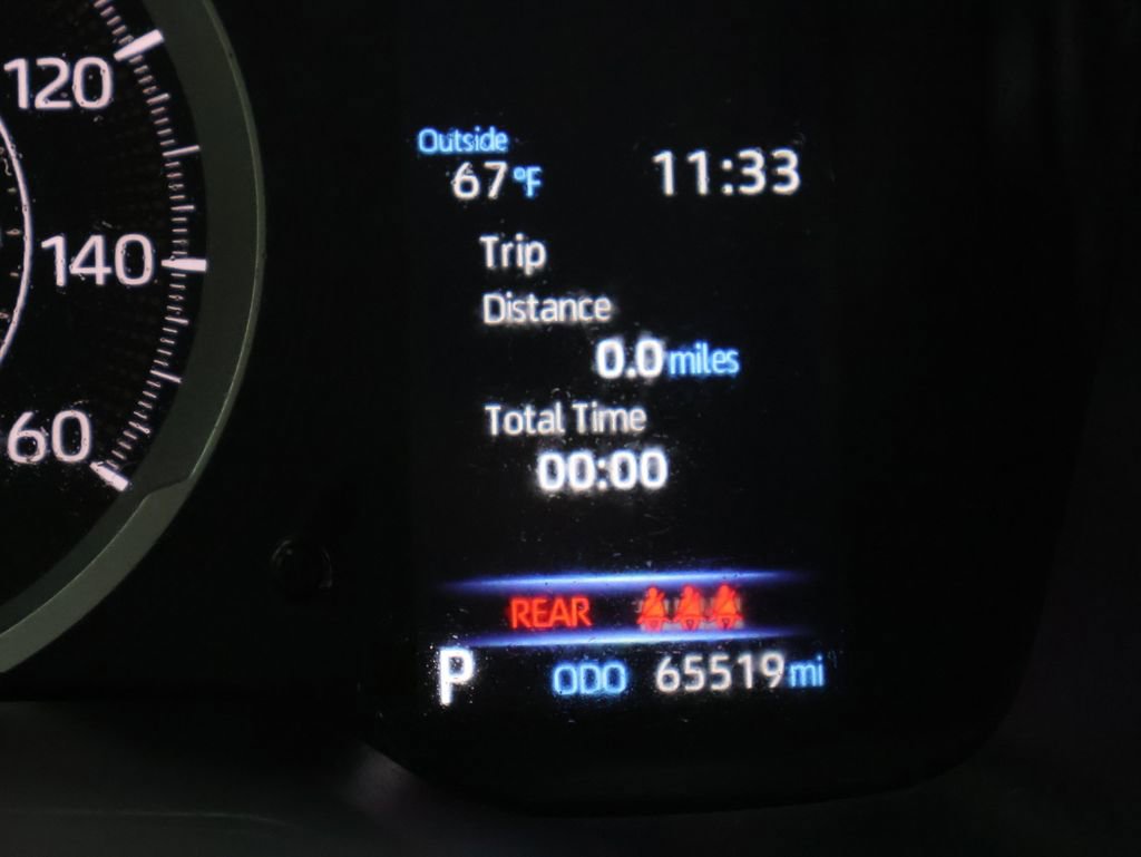 Used 2021 Toyota Corolla LE image 19