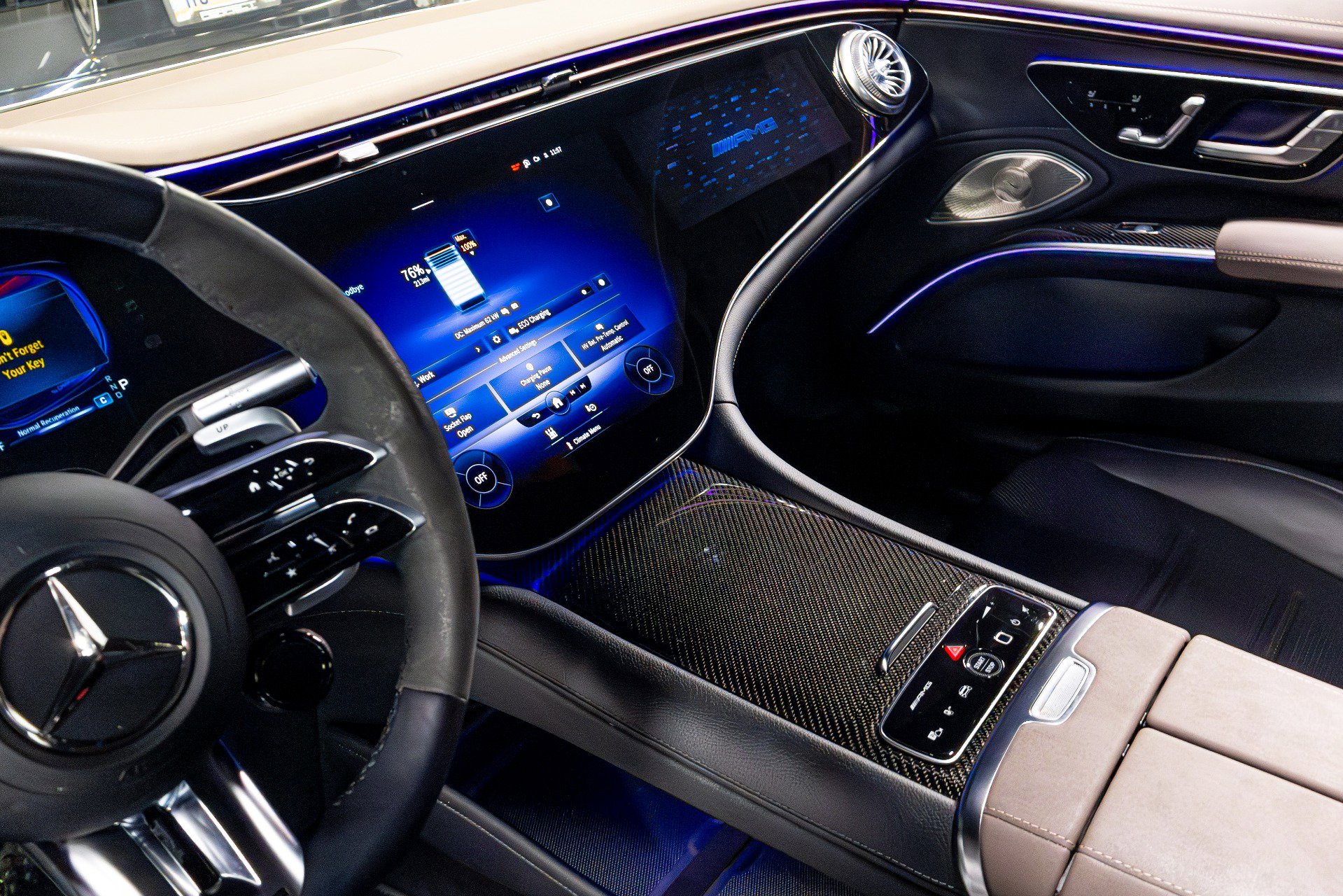 Used 2023 Mercedes-Benz EQS AMG 4MATIC w/ Trim Level Package image 9