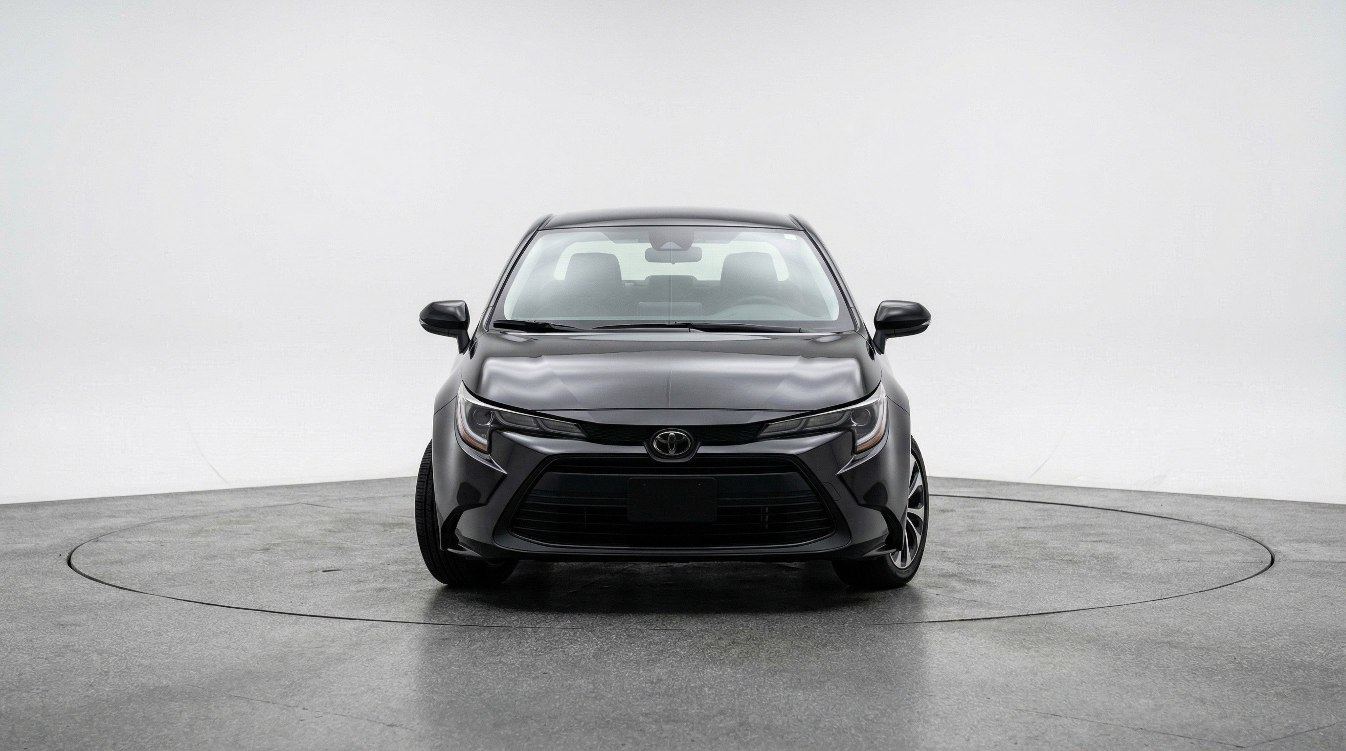 Used 2025 Toyota Corolla LE image 2