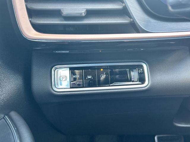 Used 2025 Buick Envision Sport Touring image 18