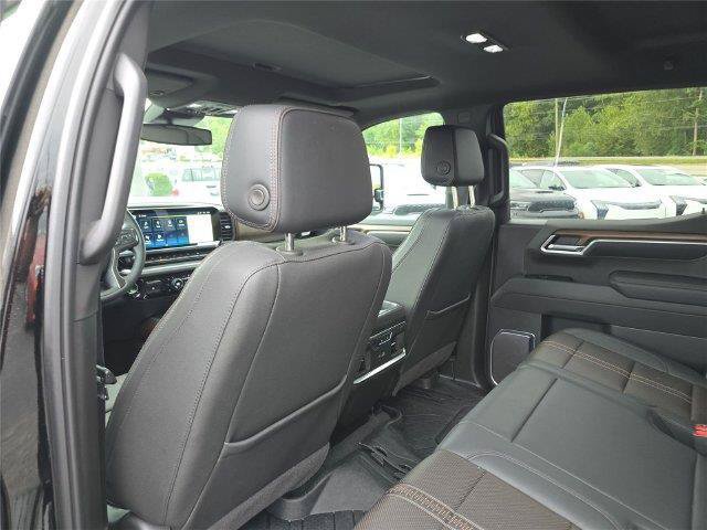 Used 2026 Chevrolet Silverado 1500 High Country w/ High Country Premium Package AWD/4WD image 16