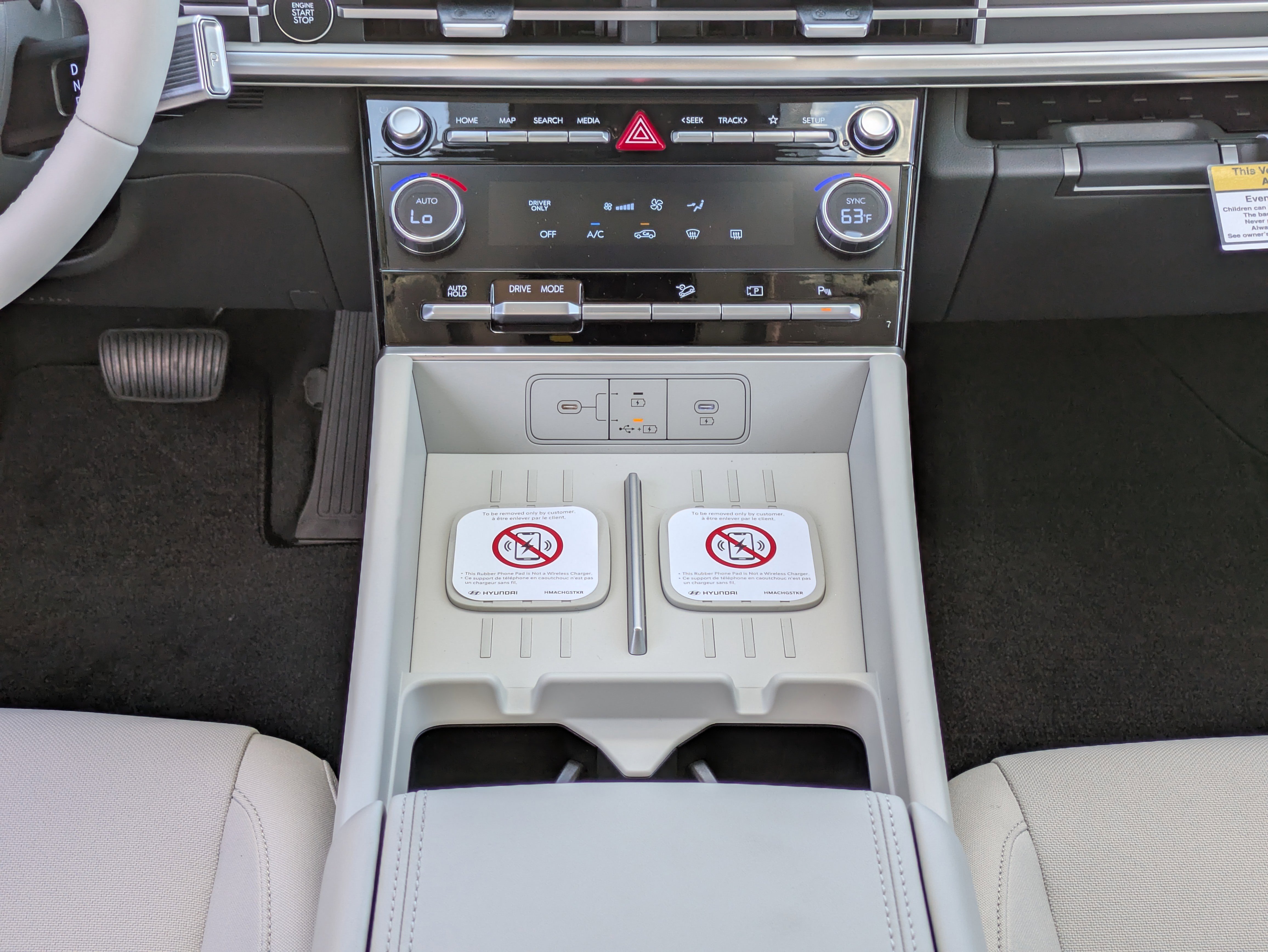 New 2026 Hyundai Santa Fe SE image 19