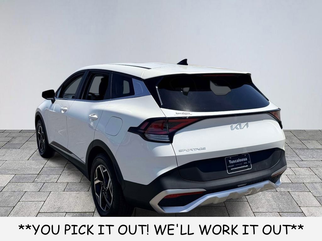 Used 2023 Kia Sportage LX FWD image 5