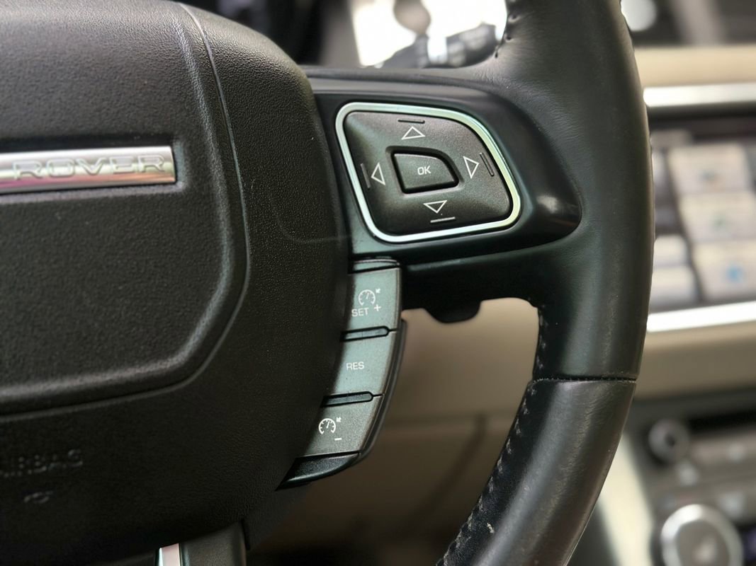 Used 2015 Land Rover Range Rover Evoque Pure Plus image 12