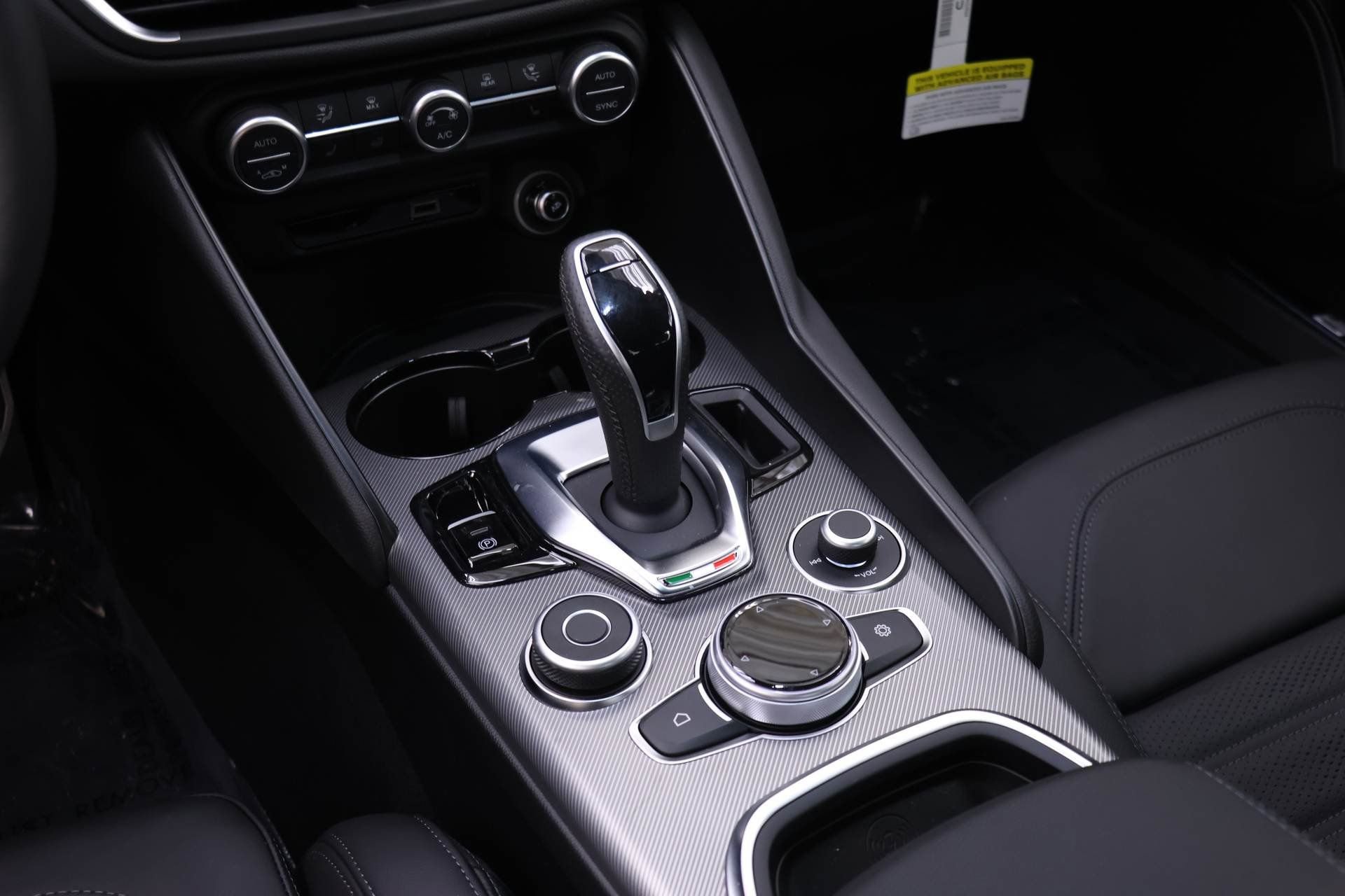 New 2025 Alfa Romeo Giulia AWD image 14