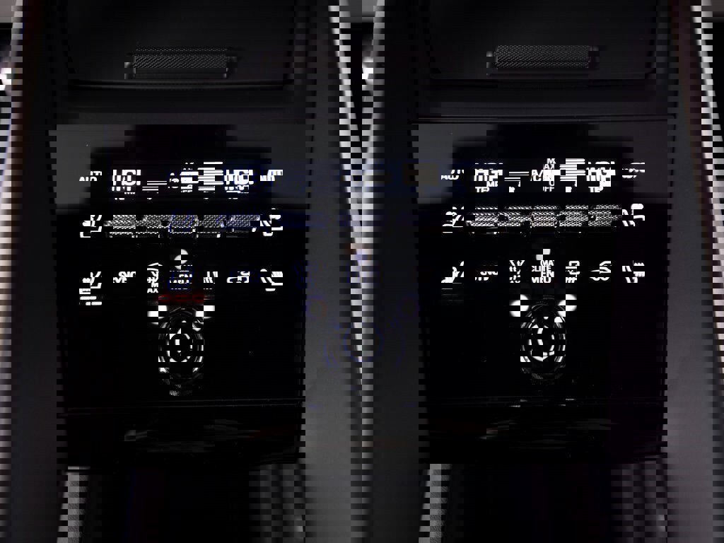 New 2025 Porsche Macan 4S Electric image 20