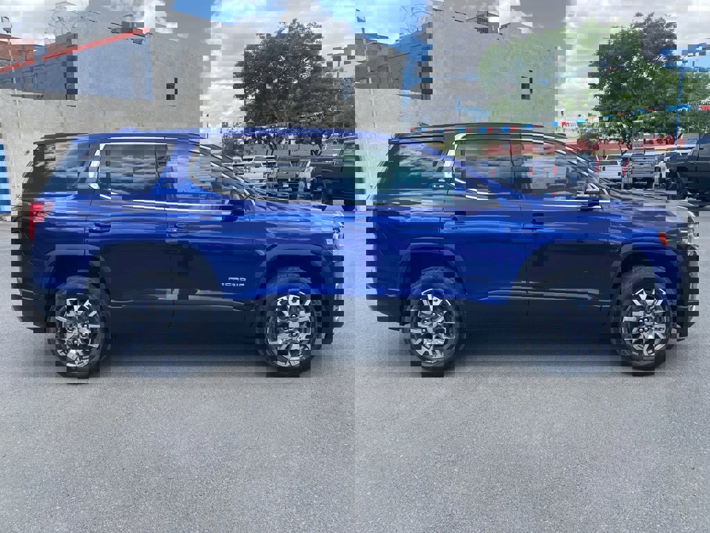 Used 2023 GMC Acadia SLE image 5