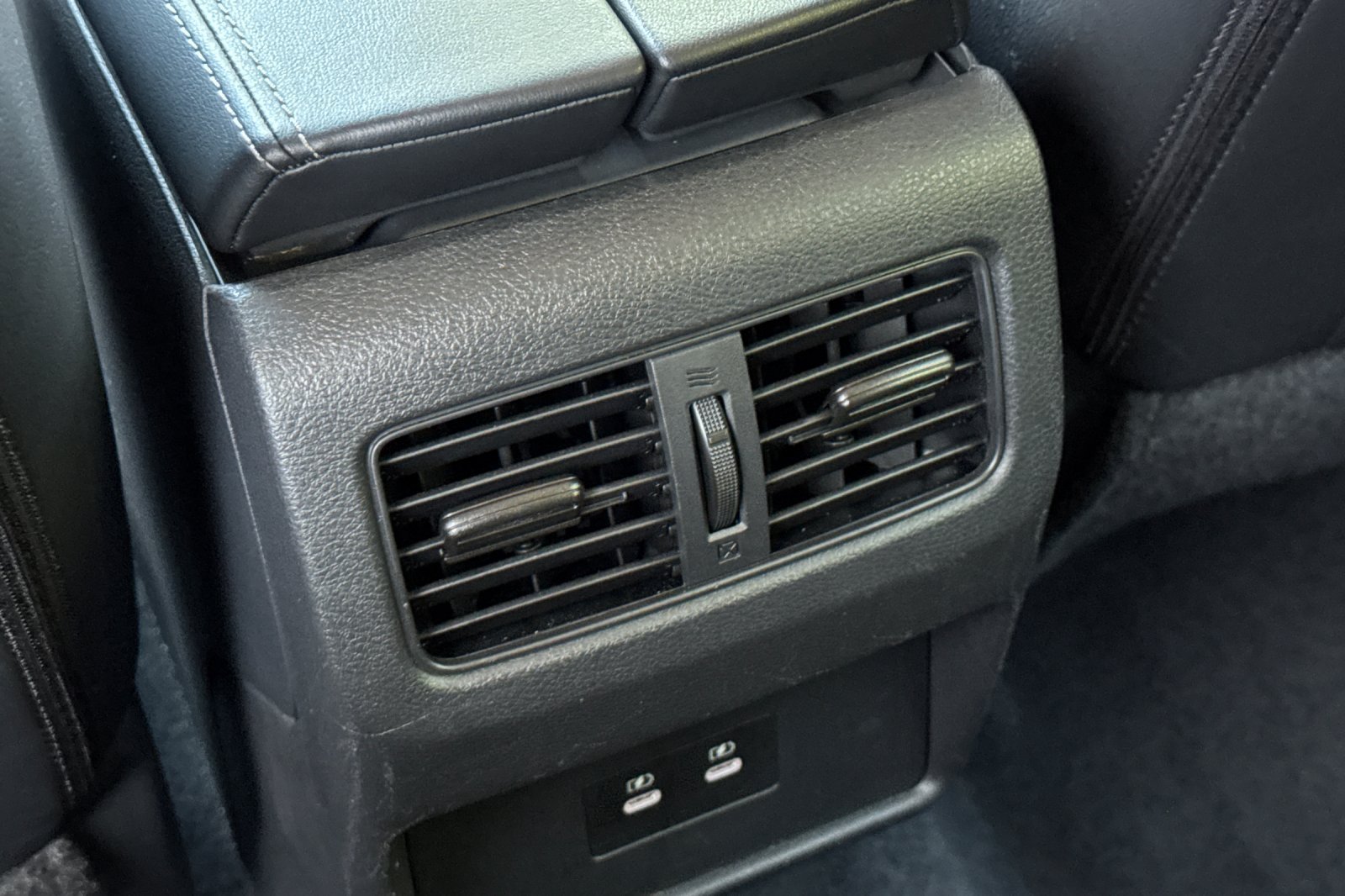 Used 2024 Nissan Rogue SL AWD/4WD image 44