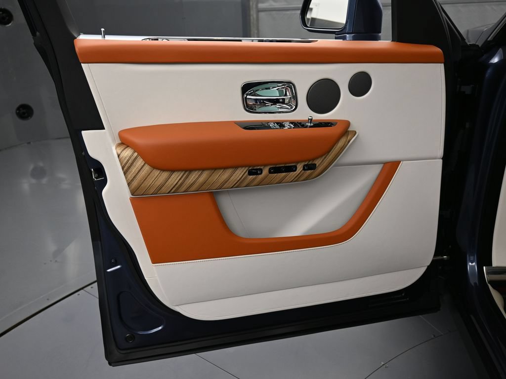 Certified 2024 Rolls-Royce Cullinan AWD/4WD image 15